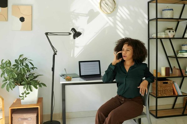 Achat d'un bureau assis-debout : Retenez bien les critères de choix