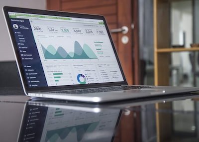 Quels sont les principaux outils pour réussir dans le webmarketing en 2023 ?